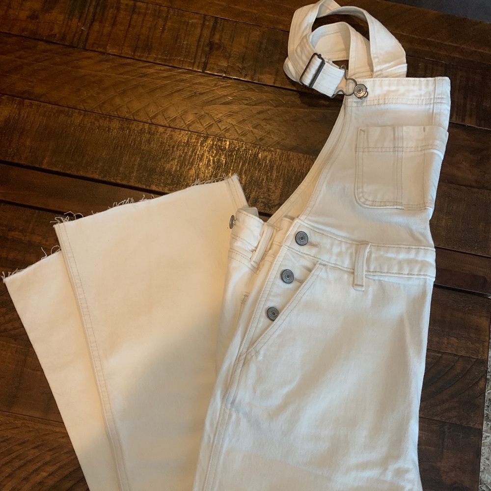 NWT Abercrombie & Fitch Overalls Small